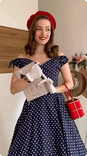 Pin-up in polka dots